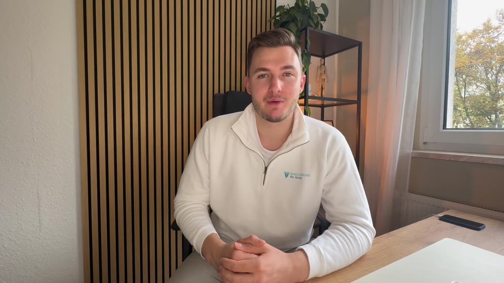 Elias Harriehausen erläutert Finanzen in den ersten Arztjahren